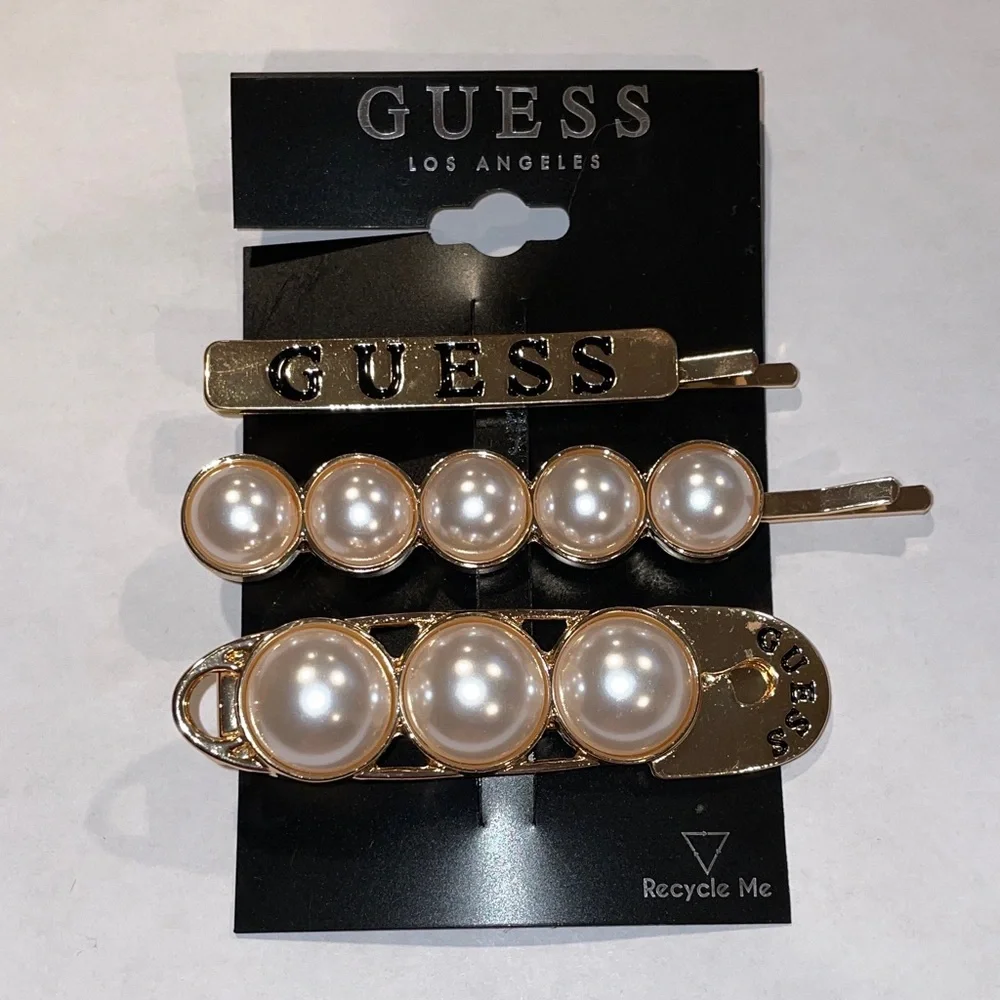 GUESS Pearl and Gold Hair Clip Trio